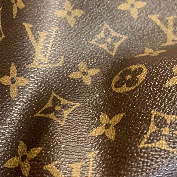 Louis Vuitton Neverfull Monogram with wristlet - Picture 7 of 12
